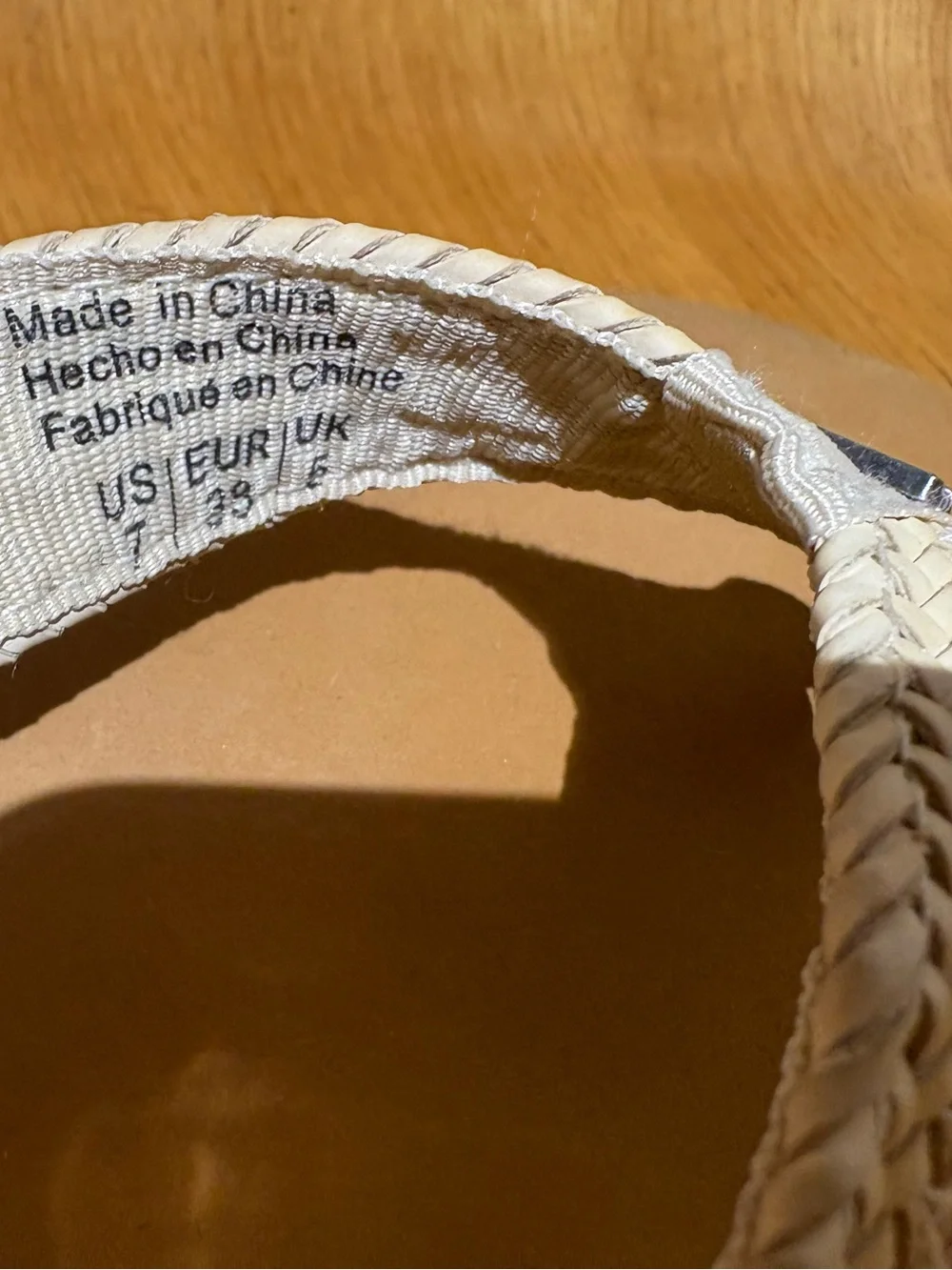 Billabong Kai Sandals in tan with a braided white vegan leather strap. Size 7